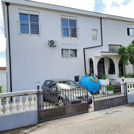 Studio Apartments Jupo Ulcinj Ngoại thất bức ảnh